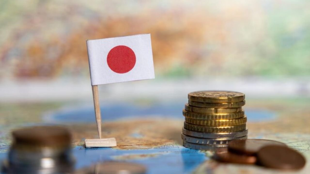 Japanese Flag and Currency